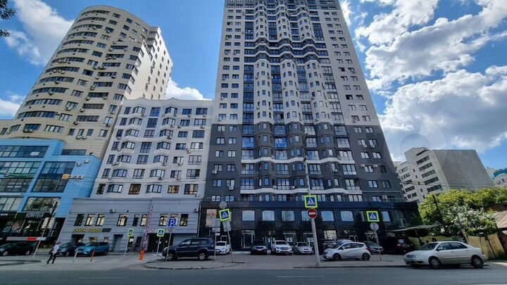 Панорамные окна и 250 м² на Самарской
