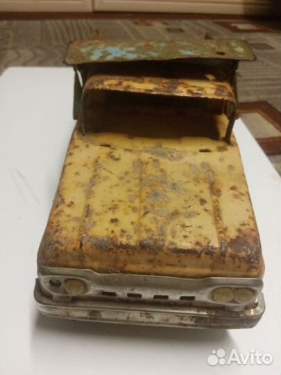 Машинка металлическая СССР Волгарь