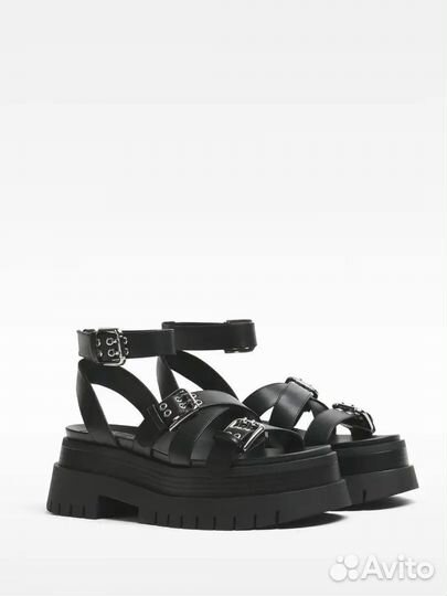 Босоножки bershka 25,5 см 39р