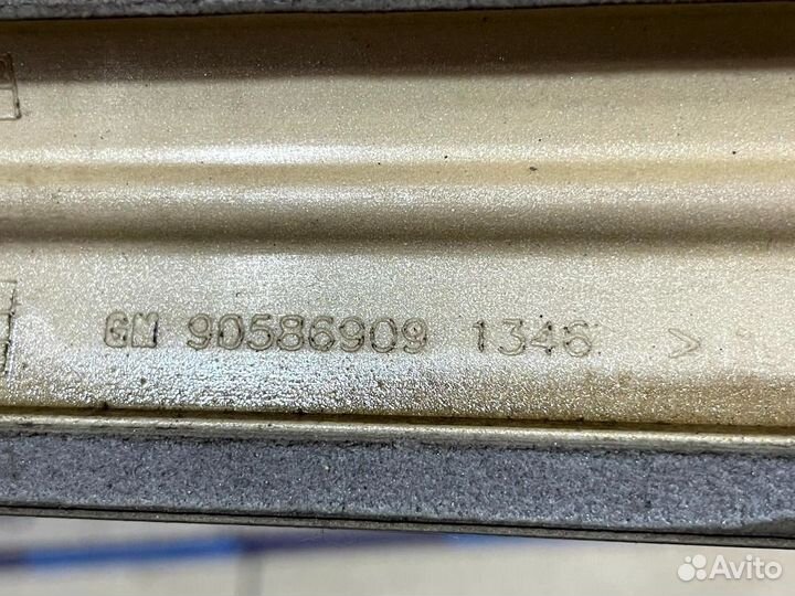 Молдинг двери задней левой Opel Vectra B