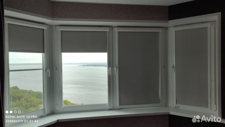 Рулонная штора в спальню блэкаут