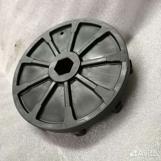 Приводное колесо. Снегоход Polaris Widetrak LX