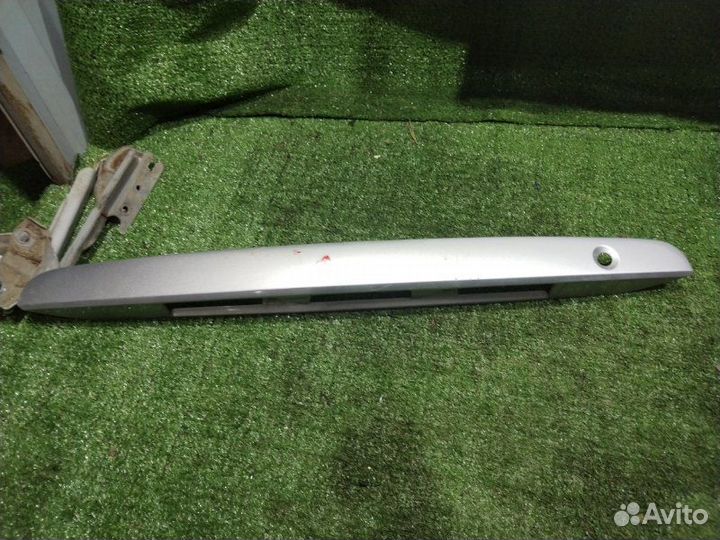 Накладка двери багажника Mazda Familia хетчбек 1