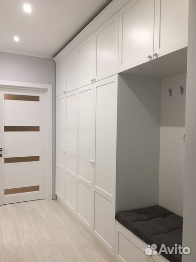 Шкаф в прихожую на заказ