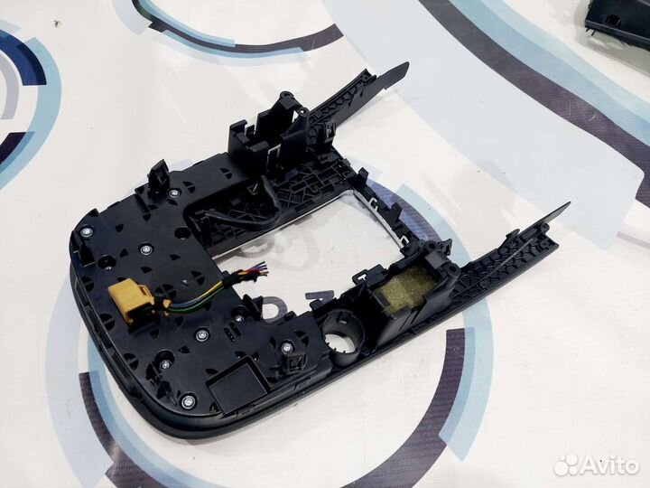 Центральная консоль Audi A5 8T CDN 2010