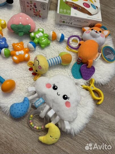 Развивающие игрушки -погремушки новые и бу