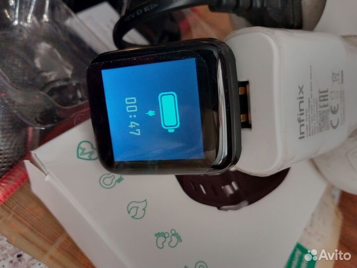 Смарт часы с не обычной зарядкой