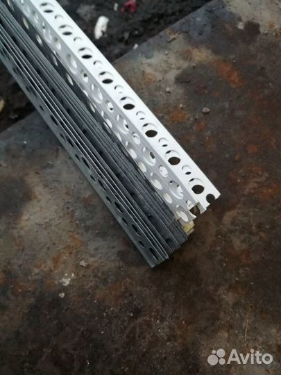 Малярный уголок оцинкованный