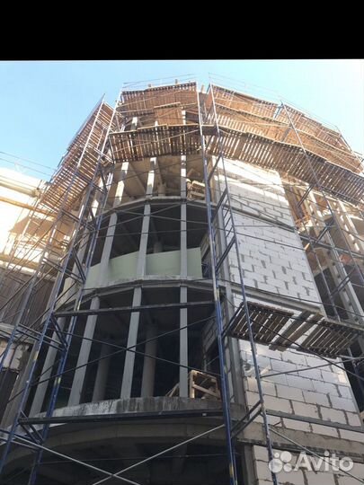 Аренда фасадных лесов, вышек-тур, лестниц