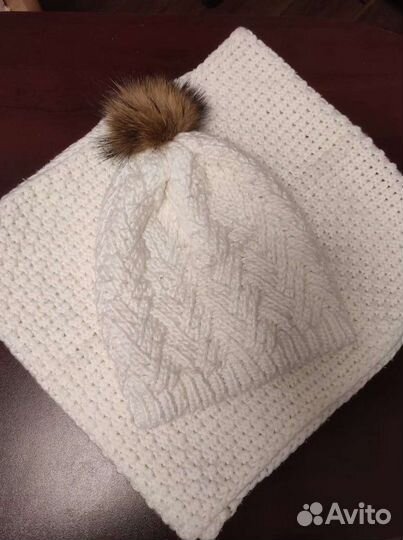 Комплекты шапок и шарфов женские