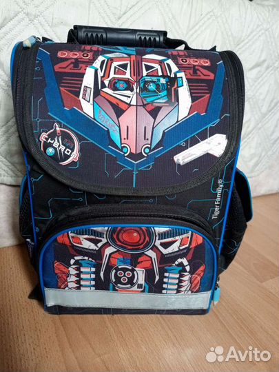 Школьный рюкзак