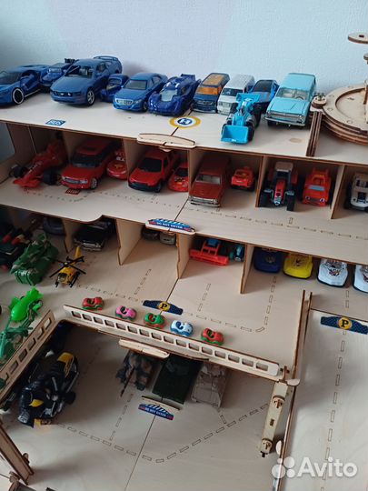 Детский гараж для машинок