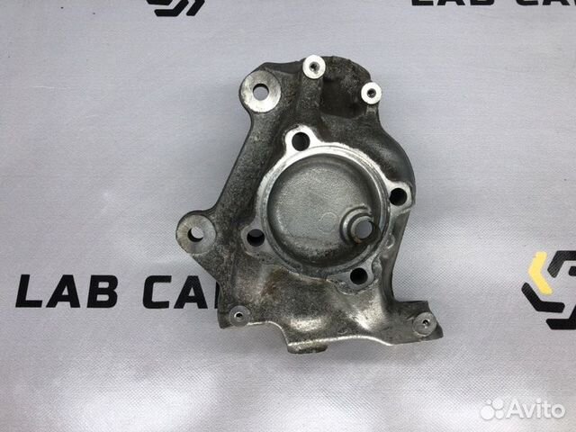 Кулак поворотный передний правый Bmw 3 E91 204D4