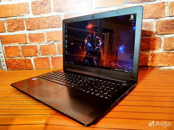 Asus X502CA - Core i3-2 Gen \ 4 Озу \ 320 HDD