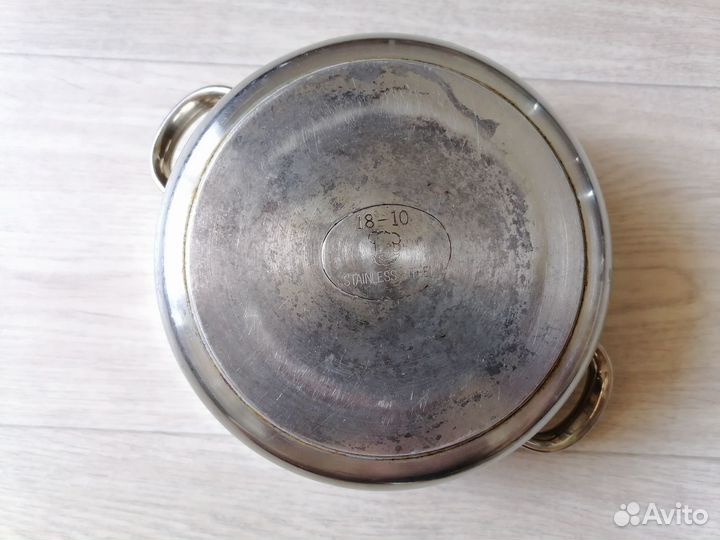 Кастрюля из нержавейки, 1,9литра