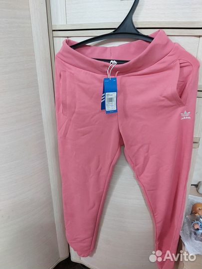 Продам спортивный костюм женский