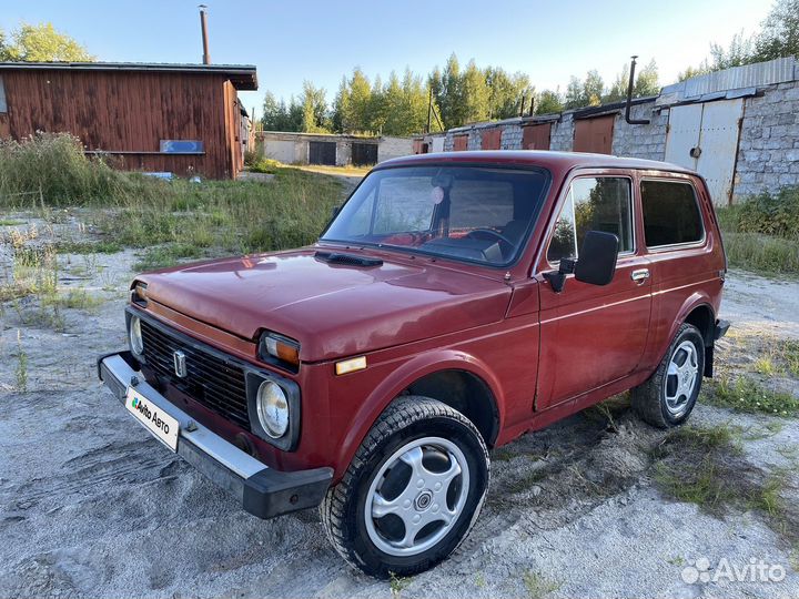 LADA 4x4 (Нива) 1.7 МТ, 1996, 200 000 км
