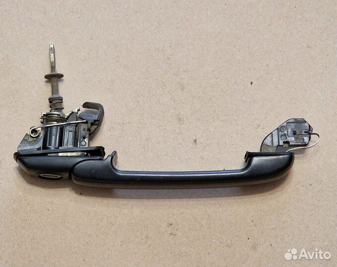 Ручка двери передней наружная правая VW Golf 3