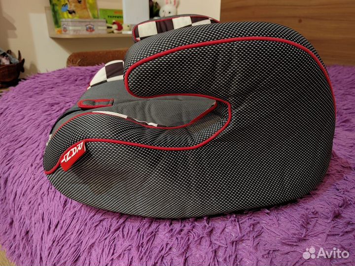 Автокресло бустер