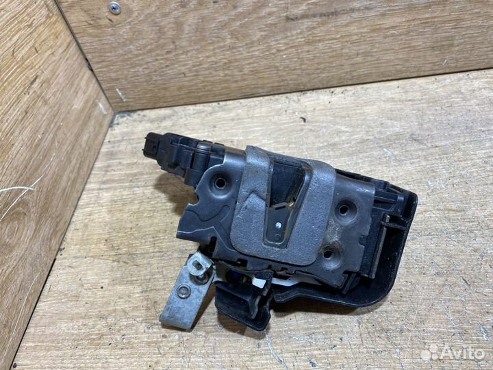 Замок передней правой двери Ford Mondeo 4 ZD26