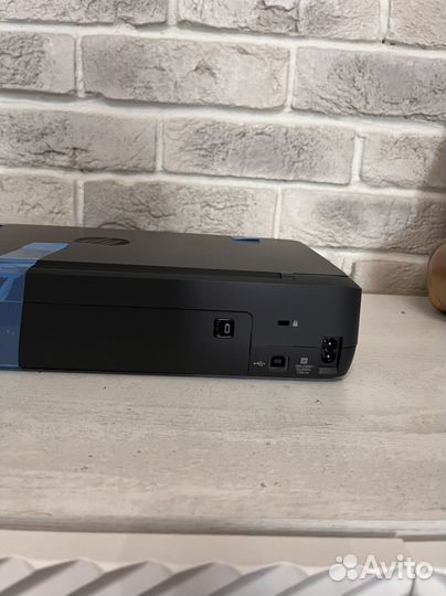 Принтер струйный hp OfficeJet 202 Mobile Printer