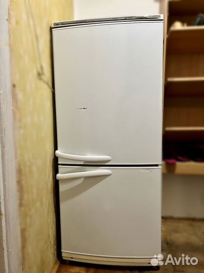 Холодильник Атлант б/у