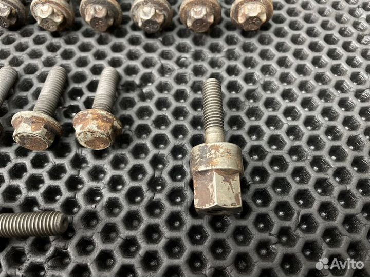 Болты гбц Land Rover Range Rover 3 L322 M62B44 4.4