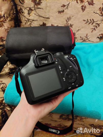 Canon EOS 4000D + объектив (18-55мм)