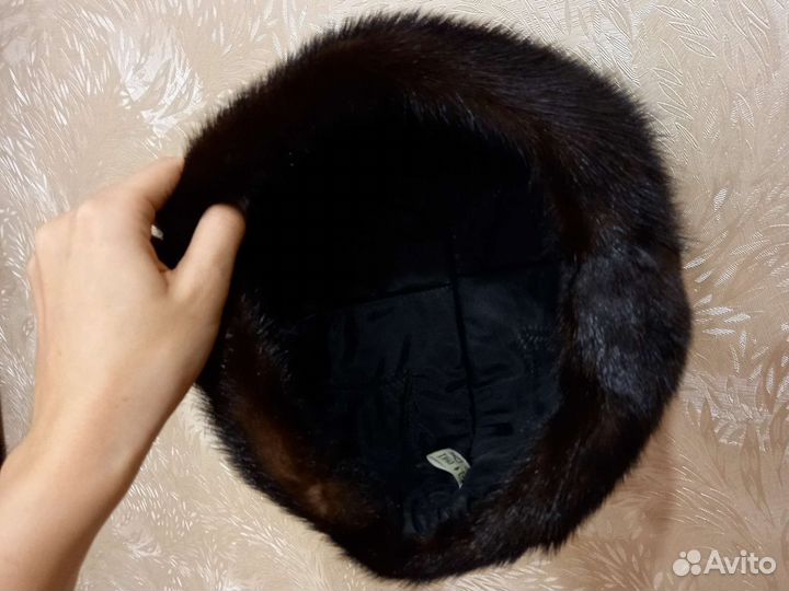 Шапка норковая и искусственная женская