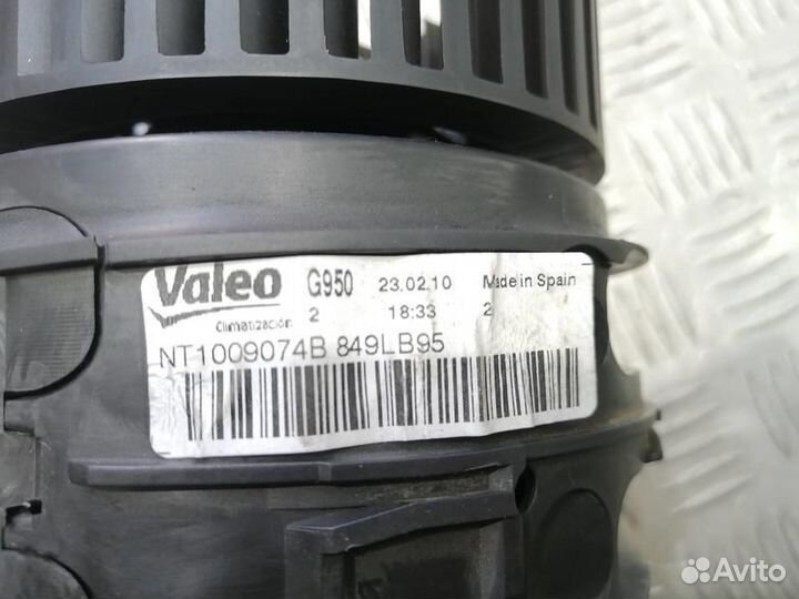 Моторчик отопителя Рено Меган 3, Флюенс