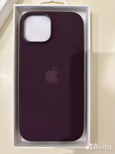 iPhone 15 FineWoven Case MagSafe Mulberry