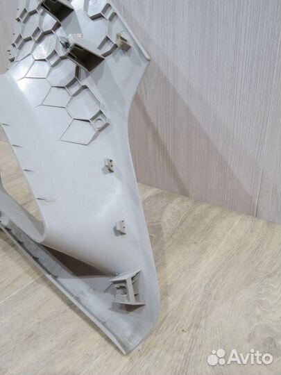 Обшивка задней стойки правая Volkswagen Polo