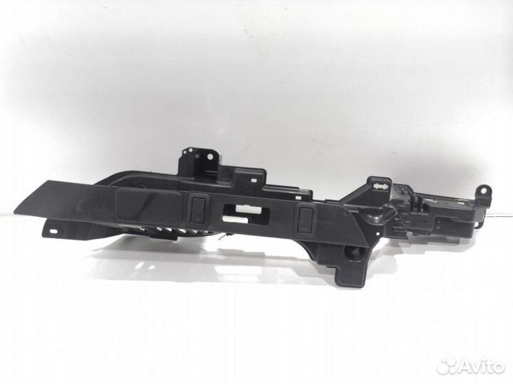 Пластик Land Rover Range Rover Velar 2020