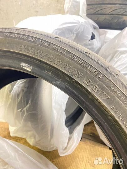 Yokohama Advan Fleva V701 225/40 R18 и 255/35 R18 92