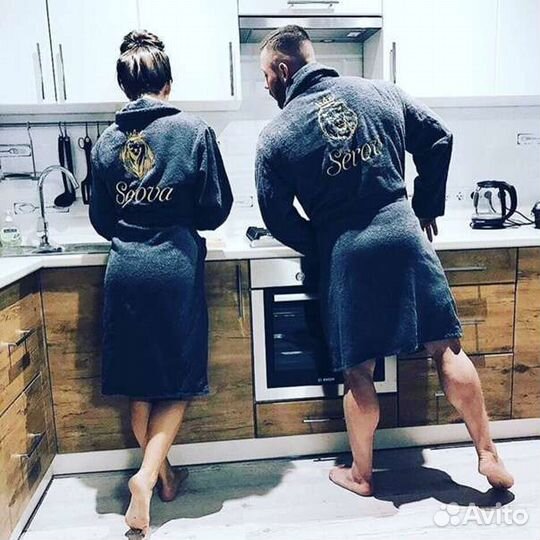 Парные махровые халаты с вышивкой