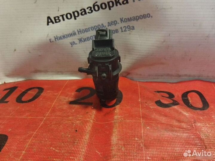 Насос стеклоомывателя Toyota Camry 40