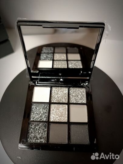 Тени для век