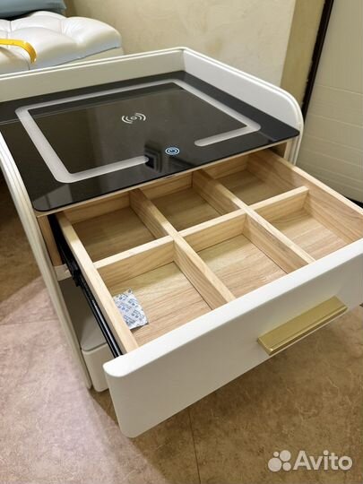 Тумба прикроватная