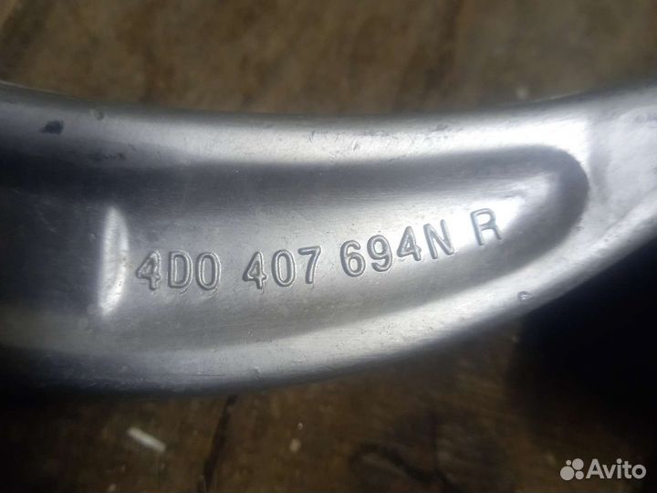 Ауди нижний правый рычаг