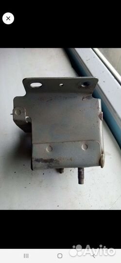 Кронштейн усилителя правый под задним бампером