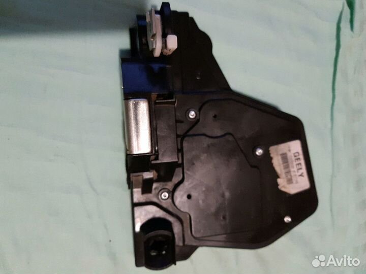 Замок дверной левой передней двери