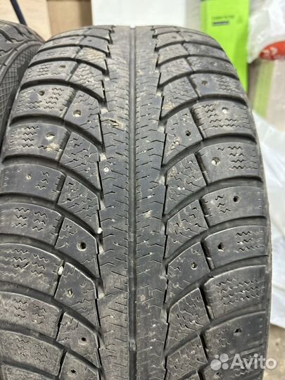 Gislaved Nord Frost 5 205/55 R16 94T