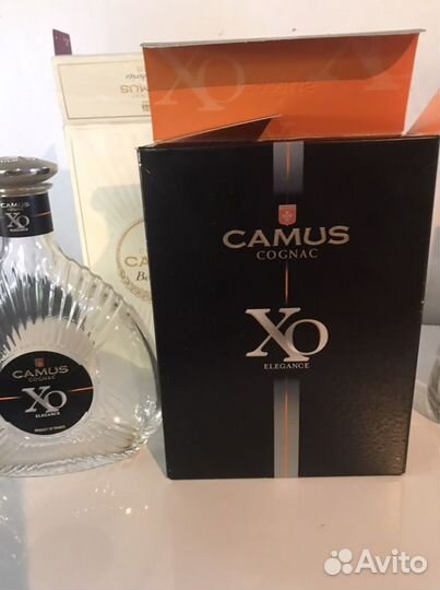 Бутылки и коробки