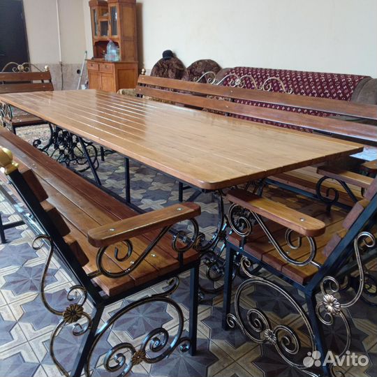 Стол садовый