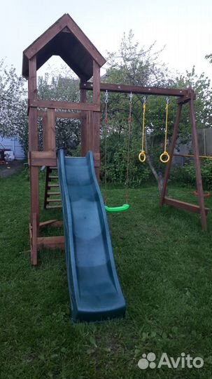 Детский игровой комплекс с горкой и качелями