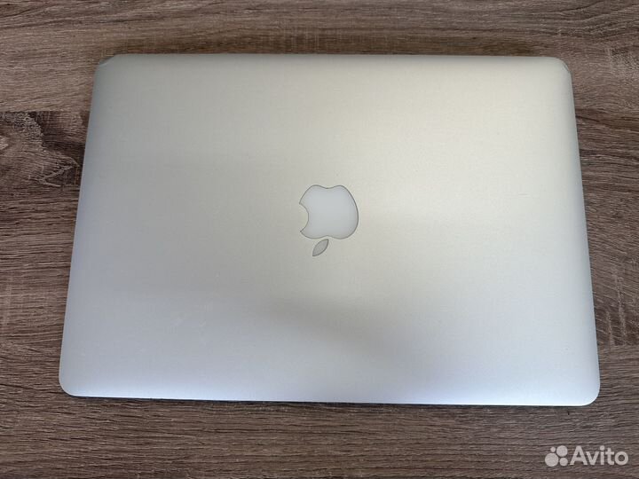 MacBook Air 13 2017 i7/8GB/512GB