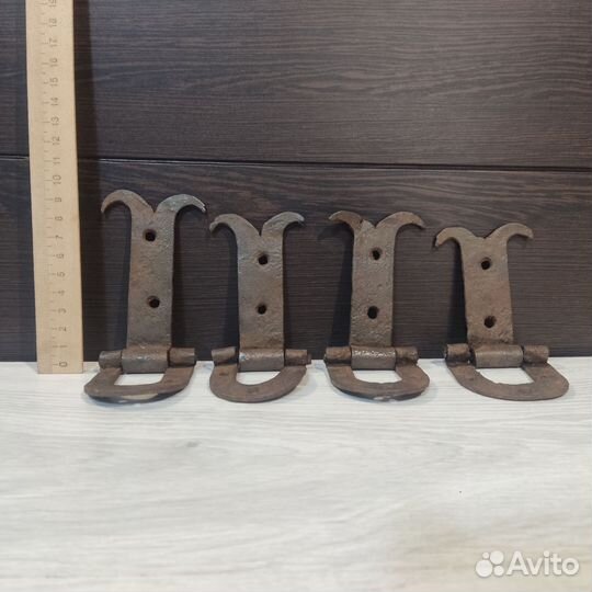 Старинные кованые навесы