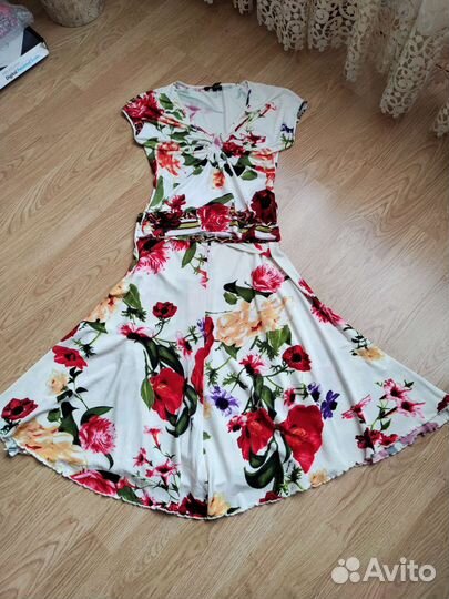 Костюм классический женский летний с юбкой