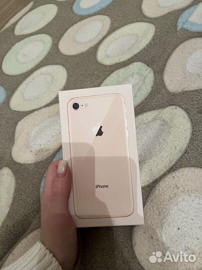 iPhone 8, 64 ГБ