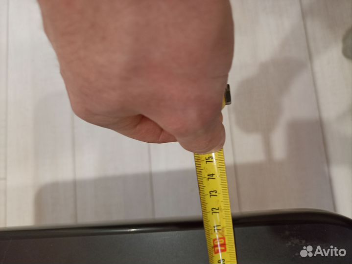 Стол из кварцевого агломерата